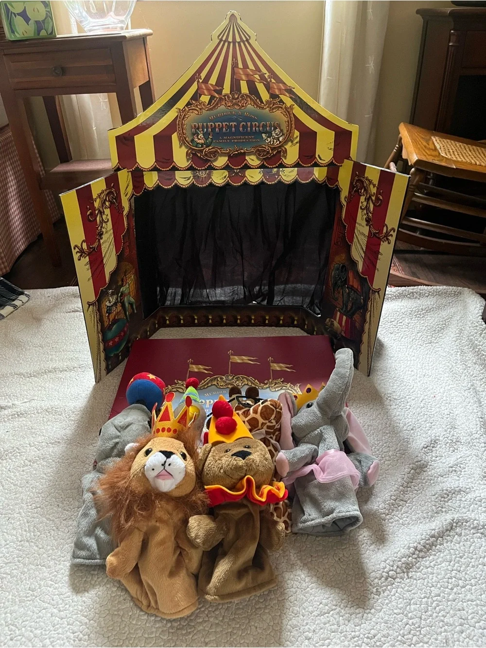 Plush Circus Animal Hand Puppets Set and Stage - Multicolor